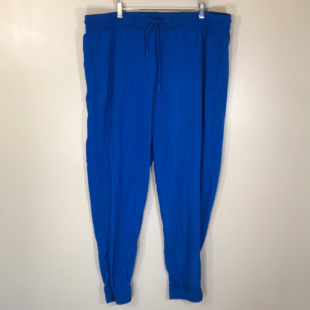 NEW Xersion Windbreaker Pants‎